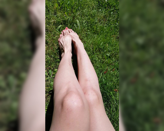 MsManda aka msmandahfx OnlyFans - Toes in the sun ) just for my #OnlyFans 107672