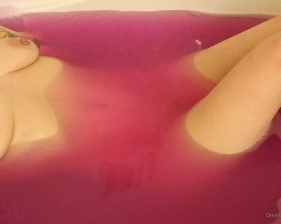 MsManda aka msmandahfx OnlyFans - Tub titties #TittyTuesday 146008