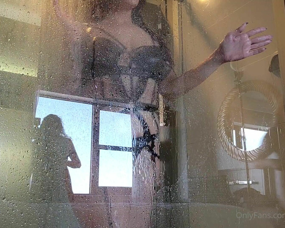 MsManda aka msmandahfx OnlyFans - Starting your morning off with some Bts from the shower shoot 690092