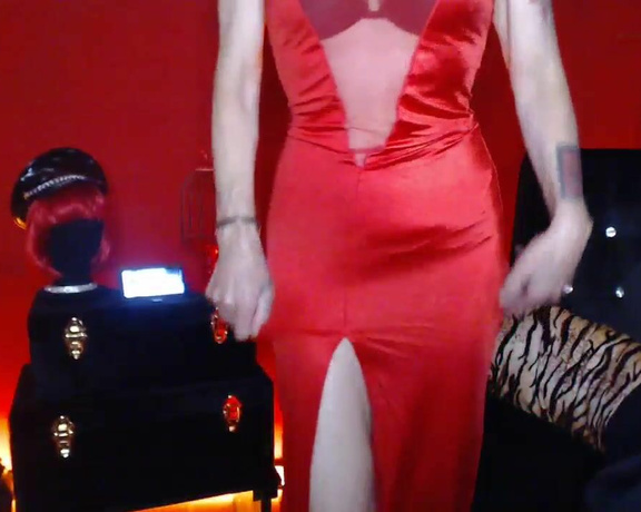 Padrona Claudia aka xclaudiadominax OnlyFans - Stream started at  pm masturbazione forzata 776709