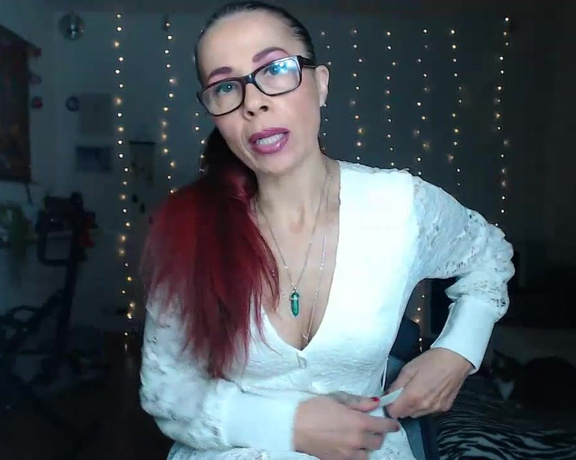 Padrona Claudia aka xclaudiadominax OnlyFans - Stream started at  pm prima delle feste 111849