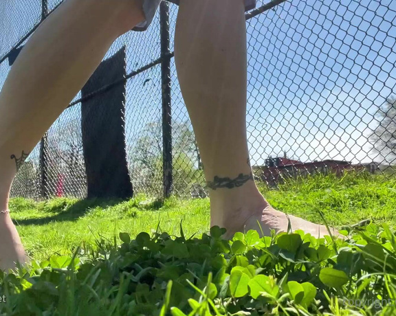 CatPrincess aka catprincessfeet OnlyFans - 05-17-2024 - Walking barefoot in grass, summer dress, flip flops tease, Hungarian size 9 milf feet, shiny red