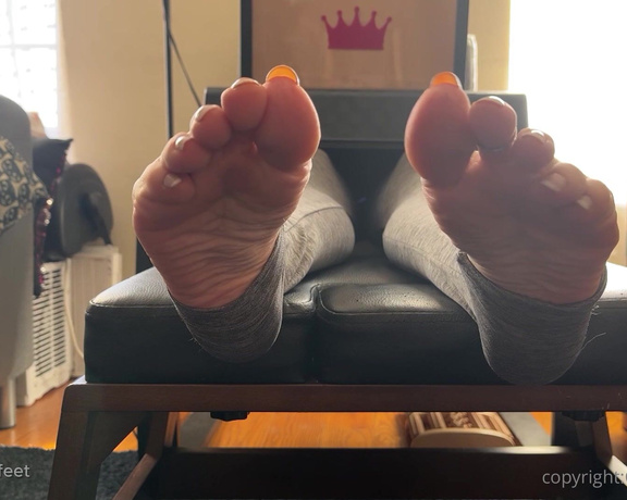 CatPrincess aka catprincessfeet OnlyFans - 04-26-2024 - Milf feet ignore, streaming soles show, long pink toenails