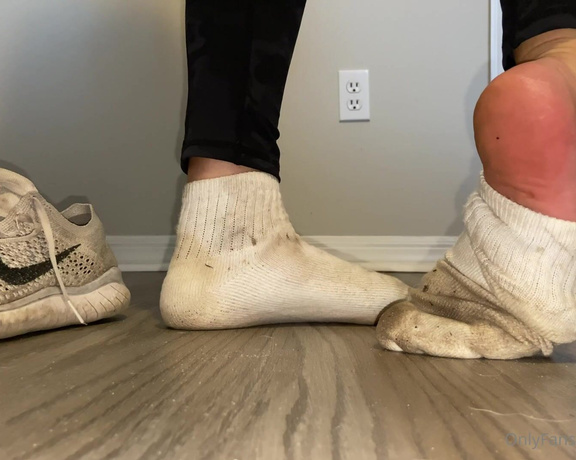 Ivory Soles aka ivorysoles OnlyFans - 11-02-2022 - Wore these on my 4 mile hike yesterday after a week of not washing