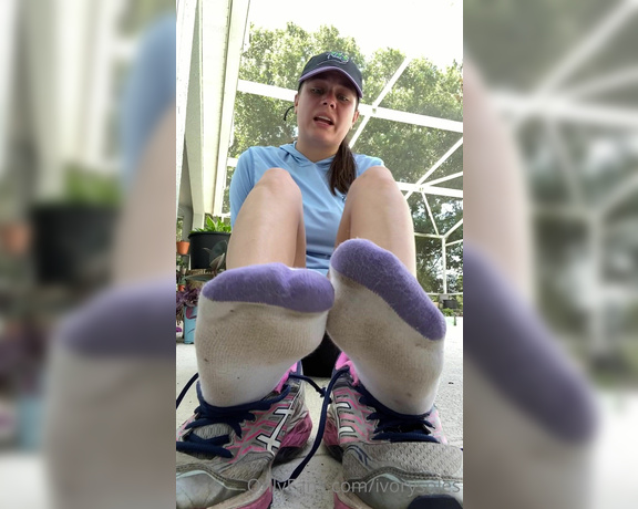 Ivory Soles aka ivorysoles OnlyFans - 07-23-2022 - I’ve been stinking these socks up all week for you and just when you think I’m