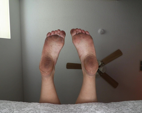 Ivory Soles aka ivorysoles OnlyFans - 08-03-2023 - Your Face Is A Floor Mat The useless slave let his Goddess’ floors get dirty The