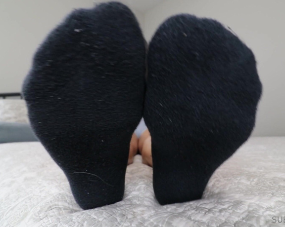 Ivory Soles aka ivorysoles OnlyFans - 07-23-2023 - Sniff My Black Socks The best part about black socks is not being able to tell