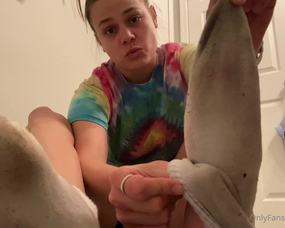 Ivory Soles aka ivorysoles OnlyFans - 04-02-2022 - Smelly worn sock tease