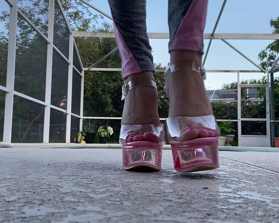 Ivory Soles aka ivorysoles OnlyFans - 08-03-2021 - Do you love watching me walk around in high heels