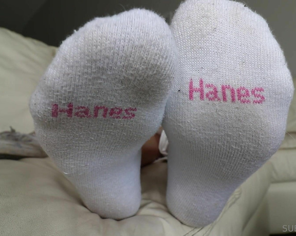 Ivory Soles aka ivorysoles OnlyFans - 09-06-2023 - Brand New Sock Worship Ivory shows off her brand new socks while they are still clean