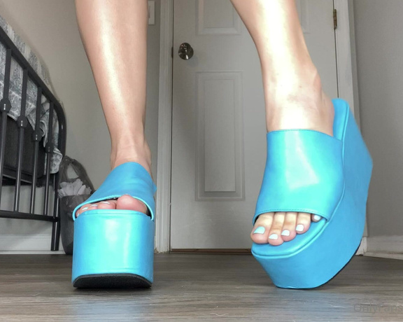 Ivory Soles aka ivorysoles OnlyFans - 01-06-2023 - I have a feeling these wedges are going to be highly sought after