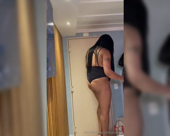 Jade Carvalho aka jadegigante OnlyFans - 07-25-2024 - Video 370441