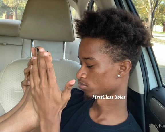 FirstClassSoles aka fc_soles OnlyFans - 08-10-2022 - Mocca  Heavy Sole SniffingSmothering Worship Preview Ignore @FineAssSoles