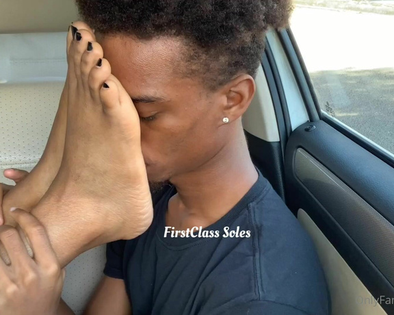 FirstClassSoles aka fc_soles OnlyFans - 08-10-2022 - Mocca  Heavy Sole SniffingSmothering Worship Preview Ignore @FineAssSoles