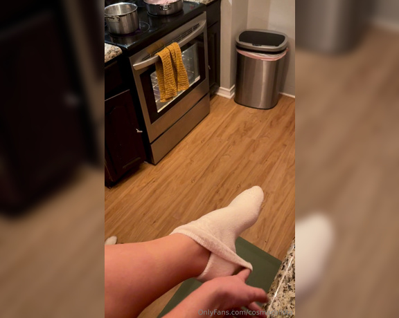 CosmaCalista aka cosmacalista OnlyFans - 01-11-2024 - Cooking dinner, want a taste