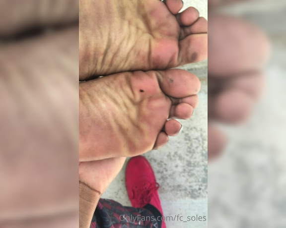 FirstClassSoles aka fc_soles OnlyFans - 12-26-2022 - Got a Miami dade college student to rub my and Nut in my pants