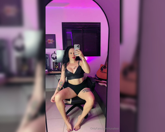 Luna Feet aka lunafeet OnlyFans - 06-20-2024 - Lick all I show for you