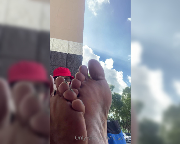 FirstClassSoles aka fc_soles OnlyFans - 01-19-2023 - Stranger  DEC 2022 At the wash house, let me take pics and rub her feet