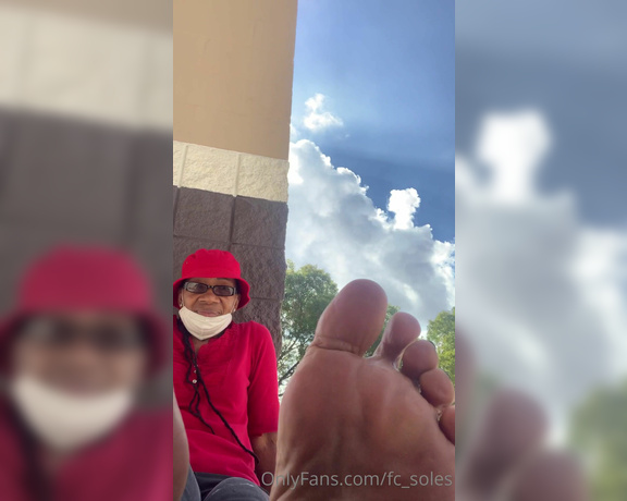 FirstClassSoles aka fc_soles OnlyFans - 01-19-2023 - Stranger  DEC 2022 At the wash house, let me take pics and rub her feet