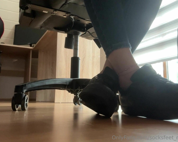 SocksFeet_Misstress_Nina aka socksfeet_misstress_nina OnlyFans - 11-02-2023 - Thats how I like to have my slaves, under the table at my feet While I