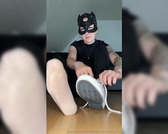 SocksFeet_Misstress_Nina aka socksfeet_misstress_nina OnlyFans - 09-22-2024 - Smelly nylon socks!I need someone who sniffs until the smell is gone!Would you do that for