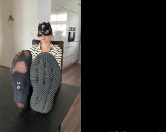 SocksFeet_Misstress_Nina aka socksfeet_misstress_nina OnlyFans - 09-24-2023 - Today my worn out black socks Enjoy my chair bondage video or just my black,