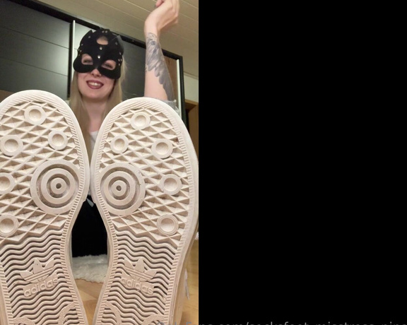 SocksFeet_Misstress_Nina aka socksfeet_misstress_nina OnlyFans - 03-25-2024 - Your mistress needs affection What do you think about worshiping my feet by smelling and licking