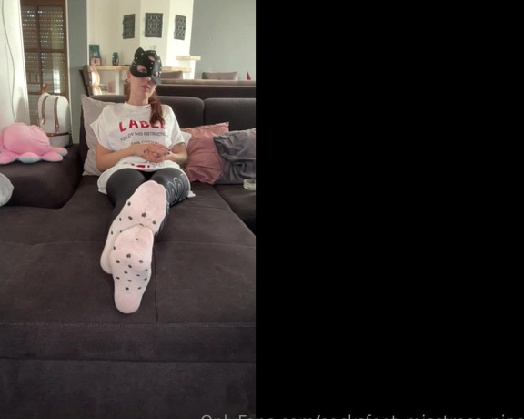 SocksFeet_Misstress_Nina aka socksfeet_misstress_nina OnlyFans - 11-11-2023 - After a strenuous day you can lie at the feet of your mistress I relax and