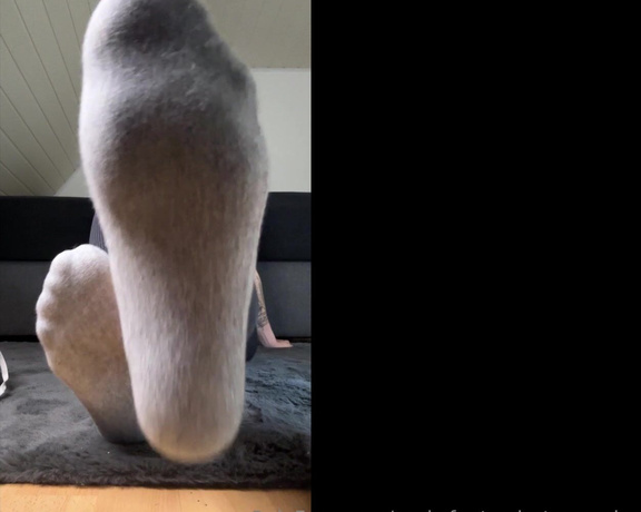 SocksFeet_Misstress_Nina aka socksfeet_misstress_nina OnlyFans - 07-07-2024 - Do you want to lie at my feet again today I allow you! But only if