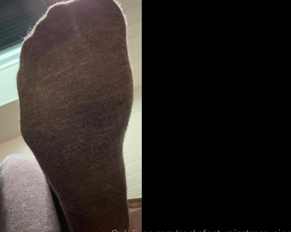 SocksFeet_Misstress_Nina aka socksfeet_misstress_nina OnlyFans - 12-19-2023 - Lie in front of me, little slave, so that I can press my sweaty pantyhose soles