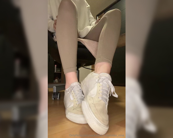 SocksFeet_Misstress_Nina aka socksfeet_misstress_nina OnlyFans - 03-26-2024 - knees I take off my shoes Enjoy the freshness of my socks!