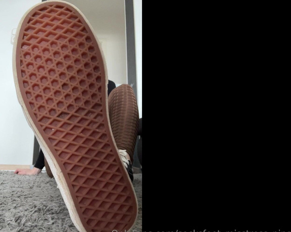 SocksFeet_Misstress_Nina aka socksfeet_misstress_nina OnlyFans - 03-23-2024 - What a day My feet have been sweating all day my feet smell like it Come