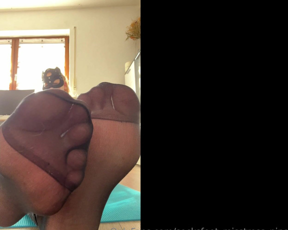 SocksFeet_Misstress_Nina aka socksfeet_misstress_nina OnlyFans - 03-10-2024 - Well, do you like my black nylon socks How badly do you want to smell them