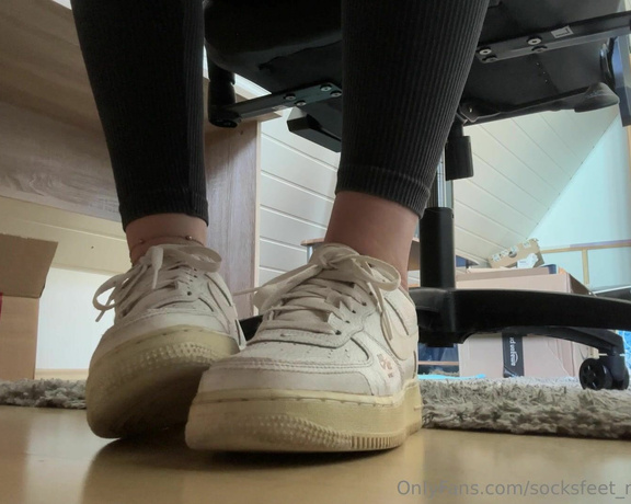 SocksFeet_Misstress_Nina aka socksfeet_misstress_nina OnlyFans - 08-14-2024 - V147 How would you like to lie under my table while I work I slowly take