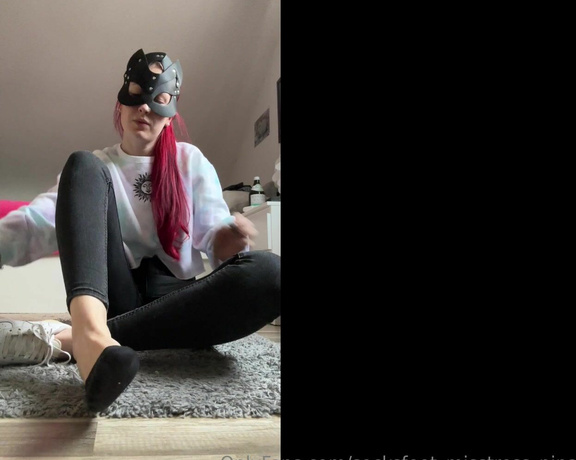 SocksFeet_Misstress_Nina aka socksfeet_misstress_nina OnlyFans - 01-31-2024 - Oh slave, I have something for you yes, come here and wash my socks with your