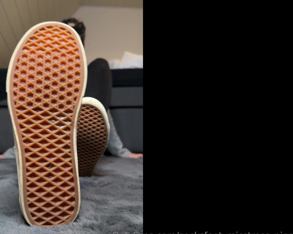 SocksFeet_Misstress_Nina aka socksfeet_misstress_nina OnlyFans - 02-10-2024 - Today Im doing a bit of exercise and to keep my feet nice and warm and