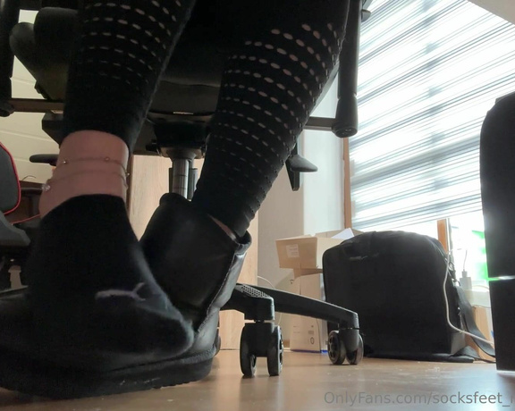 SocksFeet_Misstress_Nina aka socksfeet_misstress_nina OnlyFans - 12-08-2023 - Who do I see under my table Slave if youre going to hide under my table,