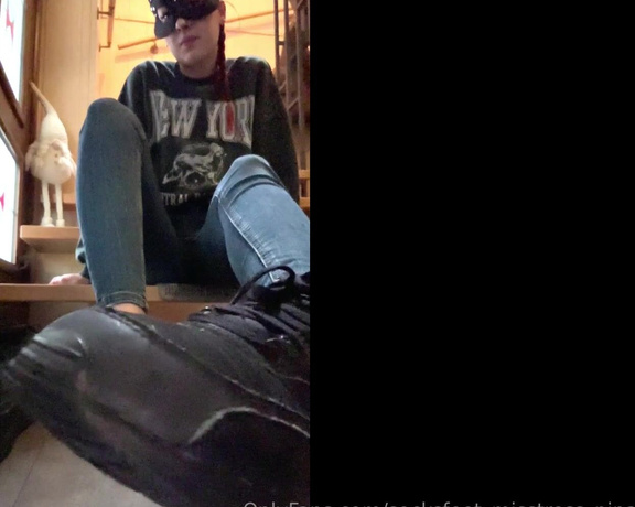 SocksFeet_Misstress_Nina aka socksfeet_misstress_nina OnlyFans - 11-17-2023 - Oh are you waiting for me Come on, kneel down and enjoy my socks and feet