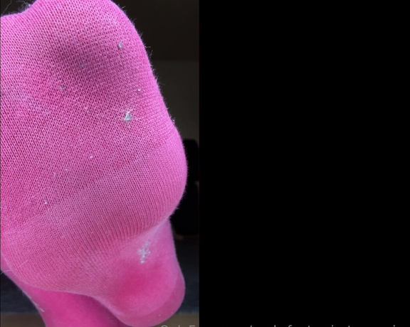 SocksFeet_Misstress_Nina aka socksfeet_misstress_nina OnlyFans - 06-02-2024 - Today I was out and about for a bit of sport in my pink puma socks