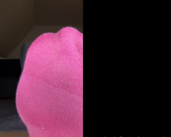 SocksFeet_Misstress_Nina aka socksfeet_misstress_nina OnlyFans - 06-02-2024 - Today I was out and about for a bit of sport in my pink puma socks