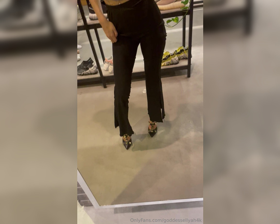 Goddessellyah4k aka goddessellyah4k OnlyFans - 09-19-2023 - Bought these amazing black leather high heels! REIMBUSE 70$ and you will get a custom 5