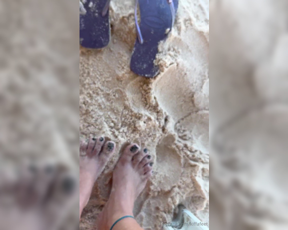 Kiffa Feet aka kiffafeet OnlyFans - 09-03-2024 - Do you like my beach anklets