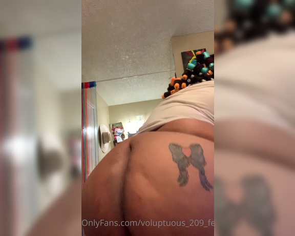 Voluptuous209feet aka voluptuous_209_feet OnlyFans - 12-17-2020 - Was jus having fun this am happy Thursday