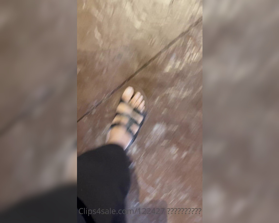 Voluptuous209feet aka voluptuous_209_feet OnlyFans - 11-02-2021 - Random public walking from the car