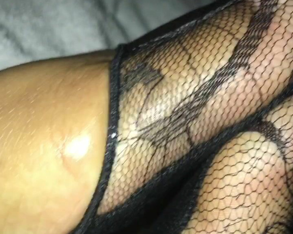 Voluptuous209feet aka voluptuous_209_feet OnlyFans - 01-22-2020 - Lace socks