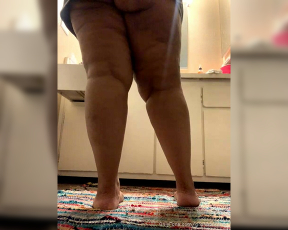 Voluptuous209feet aka voluptuous_209_feet OnlyFans - 06-04-2020 - Video 221743