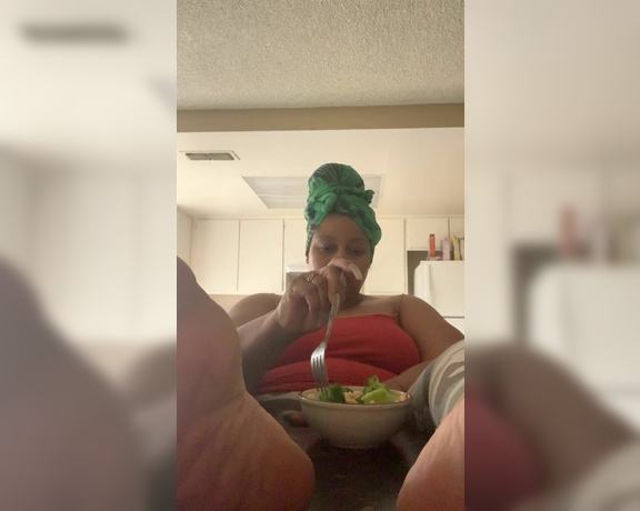 Voluptuous209feet aka voluptuous_209_feet OnlyFans - 12-13-2019 - Random video