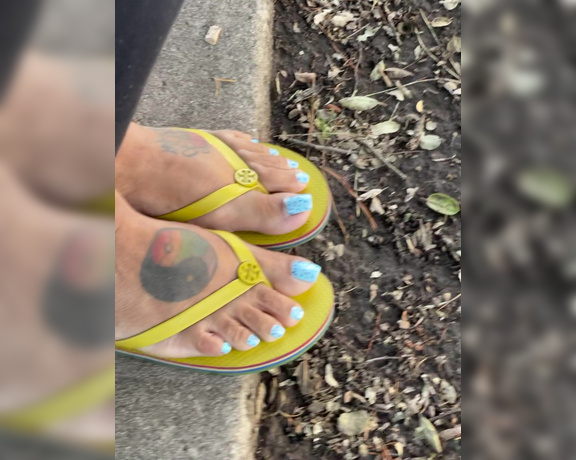 Voluptuous209feet aka voluptuous_209_feet OnlyFans - 04-17-2022 - Had to walk in the park weather was soo nice here in cali  wanted