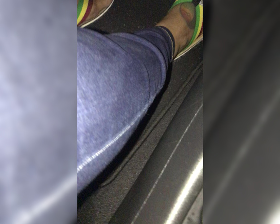 Voluptuous209feet aka voluptuous_209_feet OnlyFans - 11-26-2019 - Pedal pumps