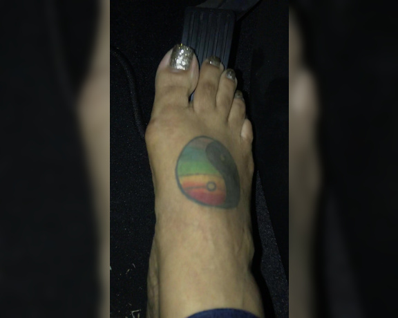 Voluptuous209feet aka voluptuous_209_feet OnlyFans - 11-26-2019 - Pedal pumps